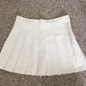 white pleated skirt